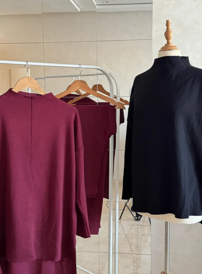 Black / Burgundy Set